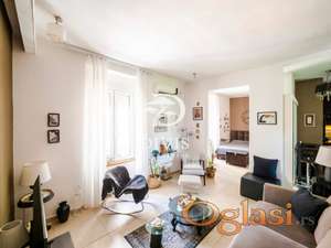 Renoviran 2.5 salonski stan na Kosančićevom vencu, 52m2